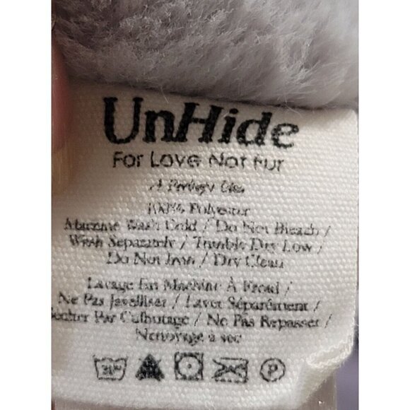 Unhide Faux Fur Throw Blanket Soft & Cozy 45" x 60" in light blue - Picture 8 of 11